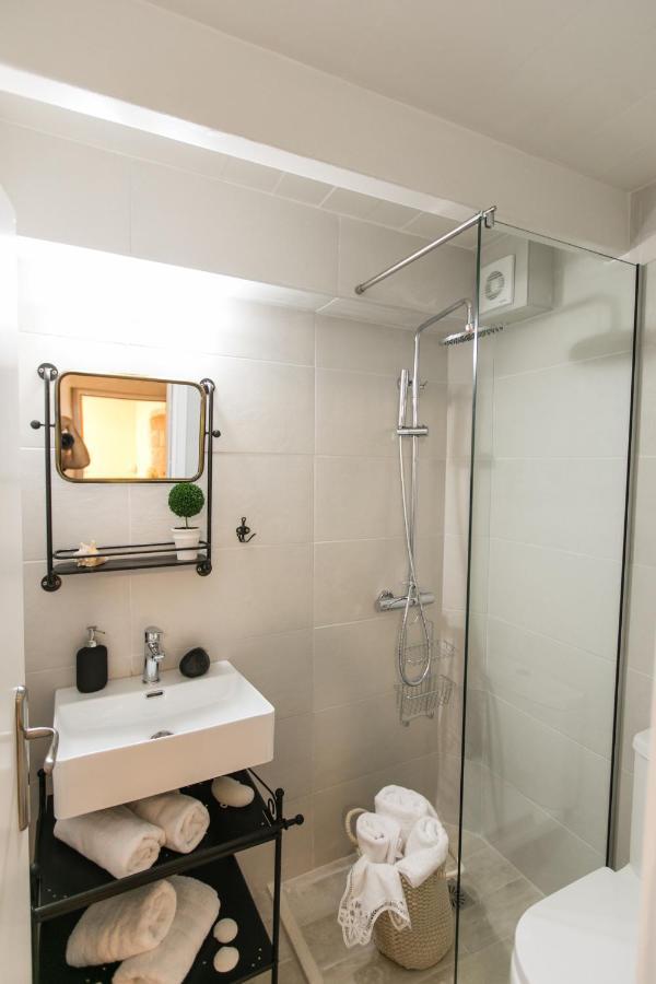 Kamaraki Suites 罗希姆诺 外观 照片